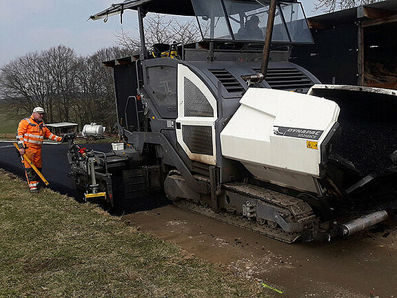 Asphalt- und Tiefbauarbeiten