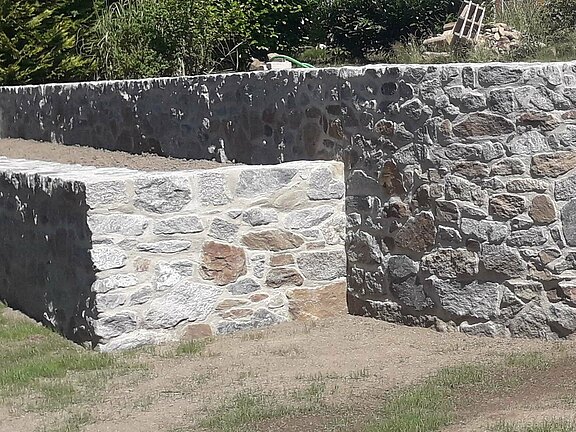 Pflaster und Mauerarbeiten