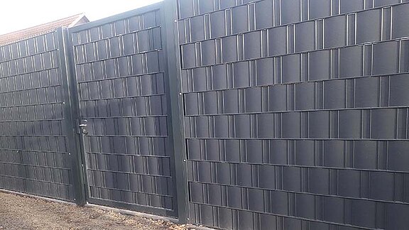 Zäune und Einfriedungen